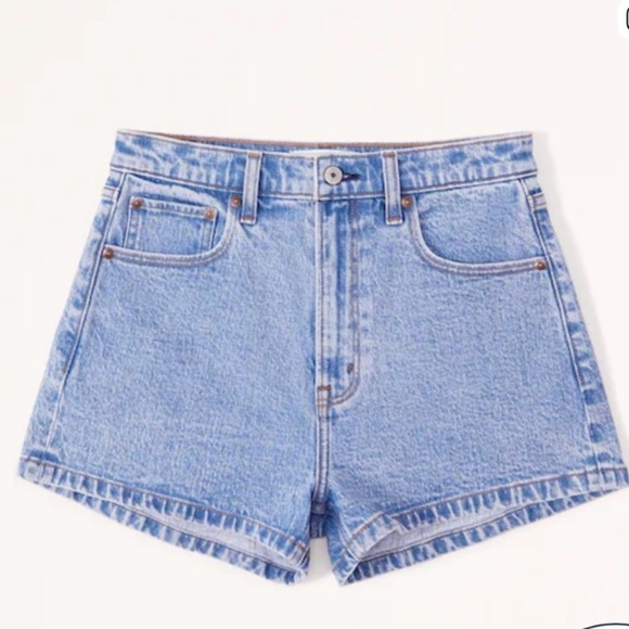 Abercrombie and Fitch The Mom Short - Picture 1 of 6